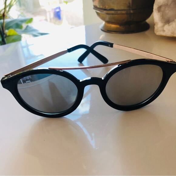 NORDSTROM Oversized Black Plastic Gold Metal Mirror Lens Sunglasses Sunnies main image 4